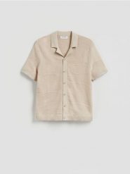 Rozpinany sweter z kołnierzem - beżowy. Brązowe swetry męskie Reserved, l, bez wzorów, z bawełny, bez kołnierzyka, bez ramiączek. Za 119.99 zł.