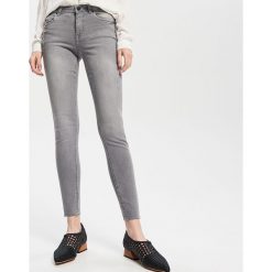 Jeansy slim - Jasny szar. Jeansy damskie marki Reserved. Za 49.99 zł.