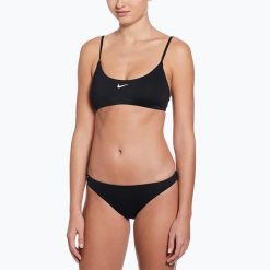 Strój pływacki dwuczęściowy damski Nike Essential Bralette Bikini. Czarne bikini Nike, bez wzorów. Za 169.99 zł.