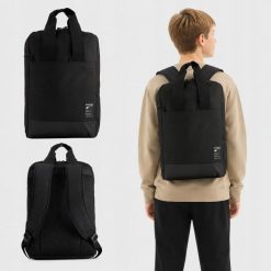 PLECAK 4F NA LAPTOPA SZKOLNY MIEŚCI A4 42,5x31CM U610 SS26. Czarne plecaki męskie 4F, bez wzorów, z materiału, eleganckie. Za 64.00 zł.