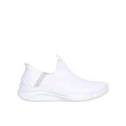 Buty damskie SKECHERS Ultra Flex 3.0 Cozy Streak. Białe obuwie sportowe damskie Skechers, bez wzorów, bez zapięcia. Za 349.00 zł.
