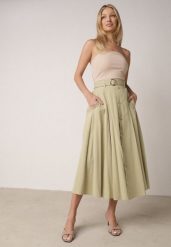 Zielona Spódnica Rozkloszowana z Bawełną i Paskiem oraz Kieszniami Jorlea. Zielone spódnice damskie Born2be, na co dzień, na lato, l, bez wzorów, z bawełny, boho, midi, koszulowe. Za 129.99 zł.