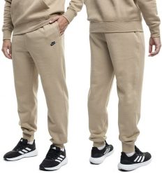Nike Spodnie męskie Club BB Jogger beżowe FN3787 298 S. Brązowe spodnie sportowe męskie Nike, m, bez wzorów. Za 317.61 zł.