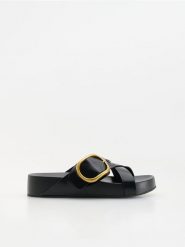 Klapki z klamrą - czarny. Czarne klapki damskie Reserved, bez wzorów, ze skóry, bez obcasa, bez zapięcia. Za 149.99 zł.