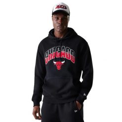 Bluza z kapturem Chicago Bulls. Bluzy damskie New Era, l, bez wzorów, z materiału, eleganckie, bez ramiączek, z kapturem. Za 328.50 zł.