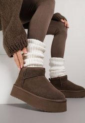 Brązowe Wsuwane Śniegowce na Platformie z Cholewką z Zamszu Naturalnego Mevelessa. Brązowe śniegowce damskie Born2be, z dzianiny, bez zapięcia. Za 169.99 zł.