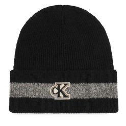 Czapka Calvin Klein. Czarne czapki damskie Calvin Klein, na zimę, bez wzorów. Za 209.99 zł.