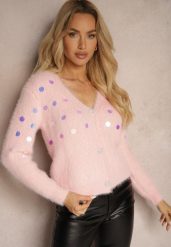 Różowy Kardigan z Wełną o Krótkim Kroju na Perełkowe Guziki z Cekinami Terelora. Czerwone kardigany damskie Renee, z aplikacjami, z jeansu, eleganckie, bez kołnierzyka. Za 99.99 zł.