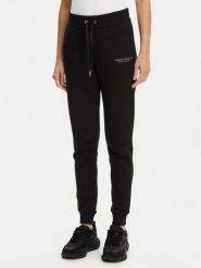 Armani Exchange Spodnie dresowe 8NYPBA YJE5Z 52AK Czarny Regular Fit. Czarne spodnie sportowe damskie Armani Exchange, bez wzorów, z dresówki. Za 239.99 zł.