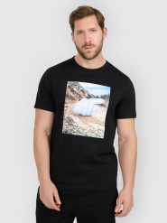 4F T-shirt regular z nadrukiem męski - czarny L. Czarne t-shirty męskie 4F, l, bez wzorów, z bawełny, bez kołnierzyka, bez ramiączek. Za 69.99 zł.