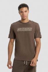 GUESS Brązowy męski t-shirt Arlo. Brązowe t-shirty męskie Guess, l, z aplikacjami, bez kołnierzyka, bez ramiączek. W wyprzedaży za 161.99 zł.