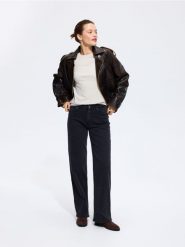 Jeansy straight comfort - czarny. Czarne jeansy damskie Reserved, bez wzorów, z bawełny. Za 139.99 zł.