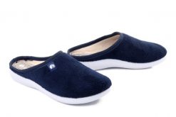 Inblu EC-102 004 granatowy, klapki damskie. Niebieskie klapki damskie Inblu, bez wzorów, bez obcasa, na płaskiej podeszwie, bez zapięcia. Za 59.49 zł.