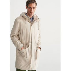 Kurtka parka z kapturem - Beżowy. Brązowe kurtki damskie Reserved, bez wzorów, z kapturem. Za 179.99 zł.