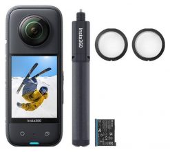 Insta360 X3 All-Purpose Kit - zestaw z kamerą i akcesoriami. Kamery sportowe INSTA360. Za 1,812.00 zł.