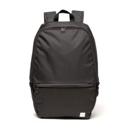 Plecak sportowy Kipsta Essential 24 l. Czarne plecaki męskie Decathlon, bez wzorów, z materiału, sportowe. Za 59.99 zł.