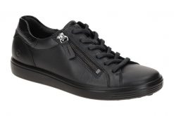 Kobiece trampki z zapięciem Ecco Soft 7. Czarne trampki i tenisówki damskie ecco, bez wzorów, z materiału, bez zapięcia. Za 689.60 zł.