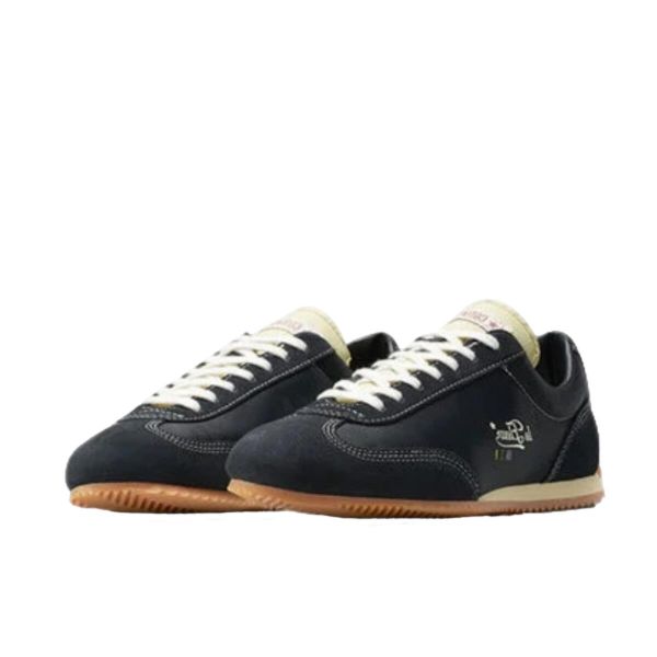 Converse Jogger GOLF le FLEUR* Tyler, The Creator Phantom Flan. Czarne swetry męskie Converse, bez wzorów, z materiału, bez kołnierzyka, bez ramiączek. Za 2,150.96 zł.