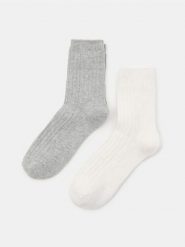 Prążkowane skarpetki 2 pack - szary. Szare skarpetki damskie Sinsay, bez wzorów, prążkowane. Za 15.99 zł.