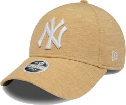 Czapka NEW ERA z daszkiem NYY beżowa 9FORTY Jersey damska. Brązowe czapki damskie New Era, bez wzorów, z jersey. Za 149.78 zł.