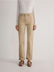 Jeansy straight z efektem sprania - beżowy. Brązowe jeansy damskie Reserved, bez wzorów, z bawełny. W wyprzedaży za 79.99 zł.