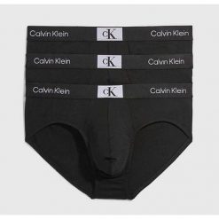 Slipy Mężczyzna CALVIN KLEIN HIP BRIEF 3PK. Czarne slipki męskie Calvin Klein, m, bez wzorów, z bawełny. Za 185.15 zł.