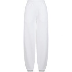 Damskie spodnie dresowe Urban Classics. Białe spodnie dresowe damskie Urban Classics, bez wzorów, z dresówki, sportowe, długie. Za 198.50 zł.