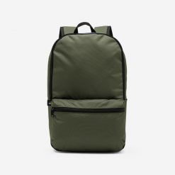 Plecak Commute 15 litrów 4 kieszenie. Zielone plecaki męskie Decathlon, bez wzorów, z materiału. Za 24.99 zł.