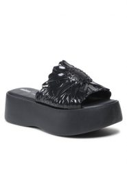 Melissa Klapki Becky Panc + Isabela E 33441 Czarny. Czarne klapki damskie Melissa, bez wzorów, z tworzywa sztucznego, bez obcasa, bez zapięcia. Za 285.00 zł.