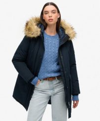 Superdry Parka Everest z futerkiem — Długa, pikowana kurtka. Niebieskie kurtki damskie Superdry, bez wzorów, z elastanu, z kapturem. Za 860.55 zł.
