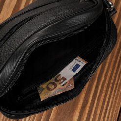 Paolo Peruzzi Saszetka męska skórzana do ręki czarna T-129-BL. Czarne saszetki i nerki męskie Paolo Peruzzi, bez wzorów. Za 178.58 zł.