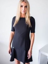 Sukienka Model Indygo Black - Jersa. Czarne sukienki damskie Jersa, plus size, bez wzorów, wizytowe, bez kołnierzyka, plus size, bez ramiączek, dopasowane. Za 320.90 zł.