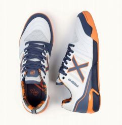 Munich Buty Prisma 42 IN 3116042. Buty sportowe męskie munich, bez wzorów, bez zapięcia. Za 359.89 zł.