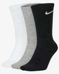 Skarpety Unisex Adult Value Crew (zestaw 3 Sztuk). Szare skarpety męskie Nike, bez wzorów, z bawełny. Za 96.99 zł.