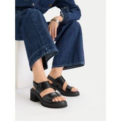 Sandały G-Star. Czarne sandały damskie G-Star, bez wzorów, bez obcasa, na słupku, bez zapięcia. Za 154.99 zł.