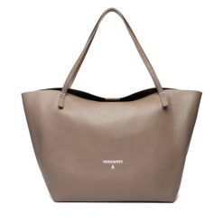 Torebka Patrizia Pepe. Brązowe shopperki damskie Patrizia Pepe, bez wzorów, bez dodatków. Za 1,299.00 zł.