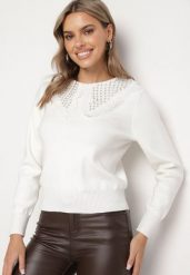 Biały Sweter z Wiskozą i Ozdobnym Kołnierzykiem z Cyrkoniami Iligala. Białe swetry nierozpinane damskie Born2be, l, bez wzorów, z jeansu, eleganckie, bez kołnierzyka, bez ramiączek. Za 139.99 zł.