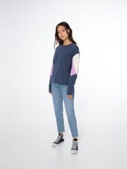 Bluza damska Protest NXGSHAUN sweatshirt. Niebieskie bluzy damskie Protest, xs, bez wzorów, z bawełny, bez ramiączek, bez kaptura. Za 179.99 zł.