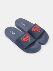 Klapki Superman - wielobarwny. Klapki męskie Sinsay, bez wzorów, bez zapięcia. Za 39.99 zł.