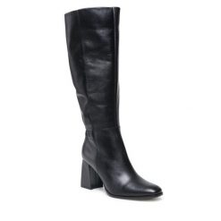 Kozaki Lasocki. Czarne kozaki damskie Lasocki, bez wzorów, bez obcasa, na słupku, bez zapięcia. Za 343.99 zł.