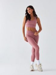 Legginsy Sportowe BeShaped Pilates Joga. Czerwone legginsy sportowe damskie BESHAPED, m, bez wzorów, z dzianiny, z podwyższonym stanem, długie, na fitness i siłownię. Za 199.00 zł.