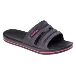 Klapki Damskie Vedi. Czarne klapki damskie MARTES ESSENTIALS, bez wzorów, z materiału, z otwartym noskiem, bez obcasa, na obcasie, bez zapięcia. Za 47.99 zł.