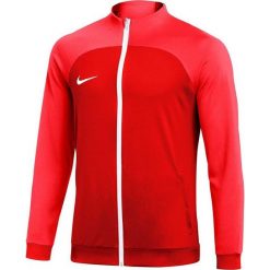 Nike Bluza męska Nike NK Dri-FIT Academy Pro Trk JKT K czerwona DH9234 657 2XL. Czerwone bluzy męskie Nike, m, bez wzorów, bez ramiączek, bez kaptura. Za 179.99 zł.