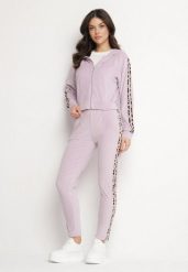 Jasnofioletowy Welurowy Komplet Dresowy z Lampasem w Panterkę Spodnie i Bluza Elliorielle. Fioletowe bluzy damskie Born2be, l, bez wzorów, z dresówki, eleganckie, bez ramiączek, z kapturem. Za 79.99 zł.