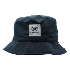 Czapka - z recyklingu - wodoodporna - dwustronna (niebiesko-szara). Niebieskie czapki damskie SURF MONKEY, bez wzorów, z neoprenu. Za 179.95 zł.