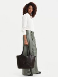Calvin Klein Torebka Bold Ck Shopper LV04F3562G Brązowy ciemny. Brązowe shopperki damskie Calvin Klein, bez wzorów, ze skóry, bez dodatków. Za 529.99 zł.