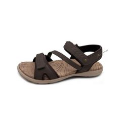 Sandały damskie Whistler Zamora. Żółte sandały damskie Whistler, bez wzorów, z materiału, bez obcasa, bez zapięcia. Za 245.00 zł.