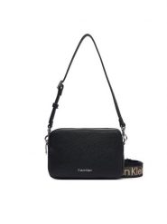 Calvin Klein Torebka Webbing 2X Strap Camera Bag LV04F3656G Czarny. Czarne listonoszki damskie Calvin Klein, bez wzorów, ze skóry, bez dodatków. Za 409.99 zł.