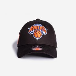 Czapka z daszkiem do koszykówki NBA New Era New York Knicks. Czapki damskie New Era, z aplikacjami, z bawełny, eleganckie. Za 119.99 zł.