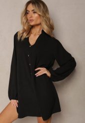 Czarna Pudełkowa Sukienka Oversize Ozdobiona Guziczkami Eudoratte. Czarne sukienki damskie Renee, na co dzień, s, bez wzorów, eleganckie, bez kołnierzyka, bez ramiączek, mini, oversize. Za 59.99 zł.
